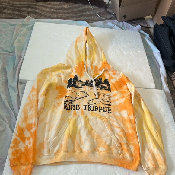 Pura vida NWT road tripper orange white tie dye long sleeve pullover sweatshirt - Picture 4 of 13